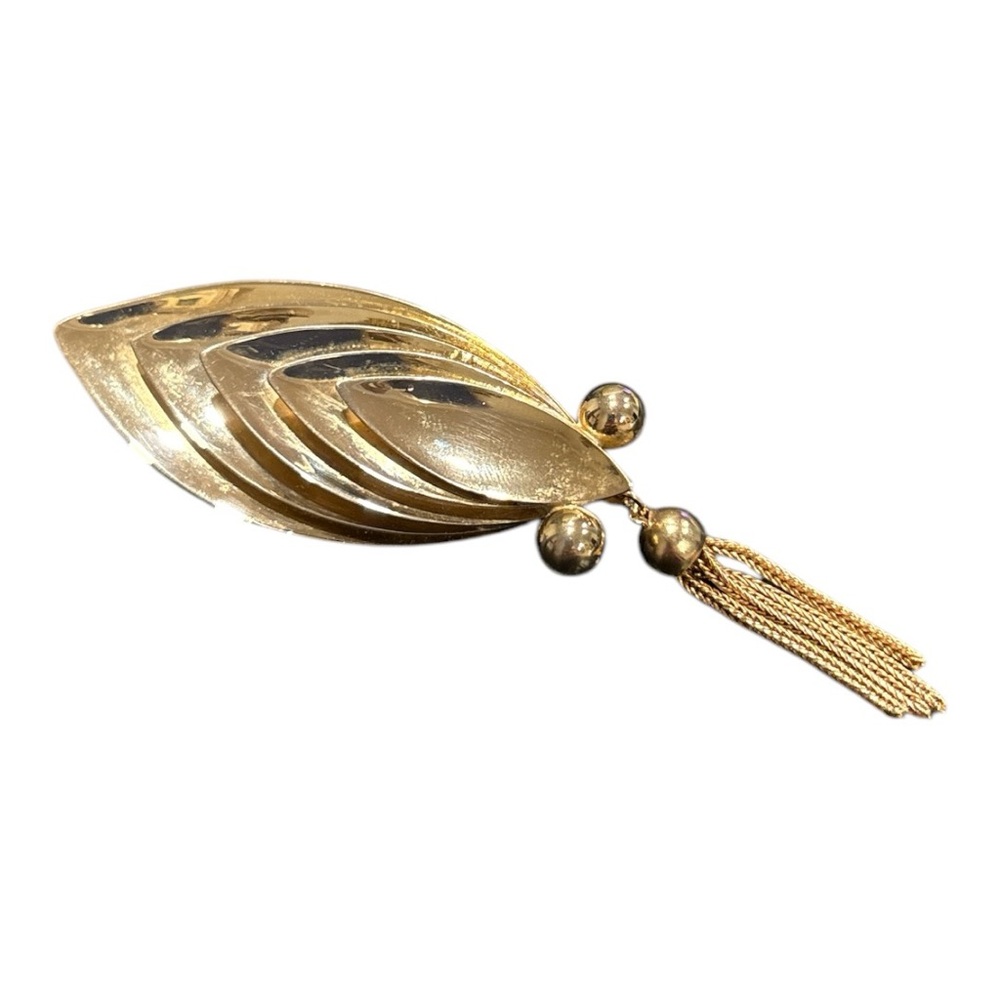 Vintage brooch multi-dimensional/layered leaf with tassel. JB2